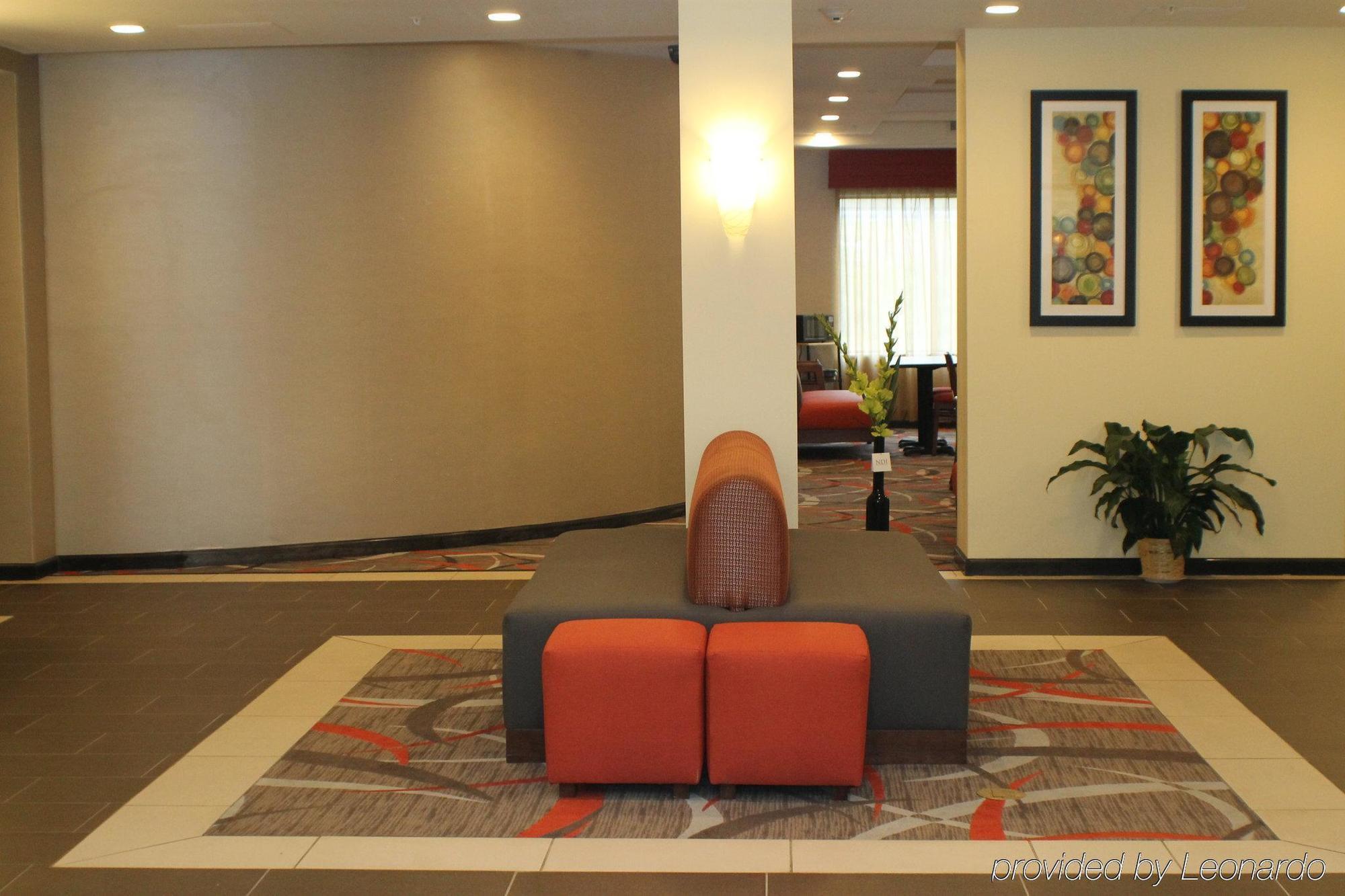 Holiday Inn Express And Suites - Bradford By Ihg Beltér fotó