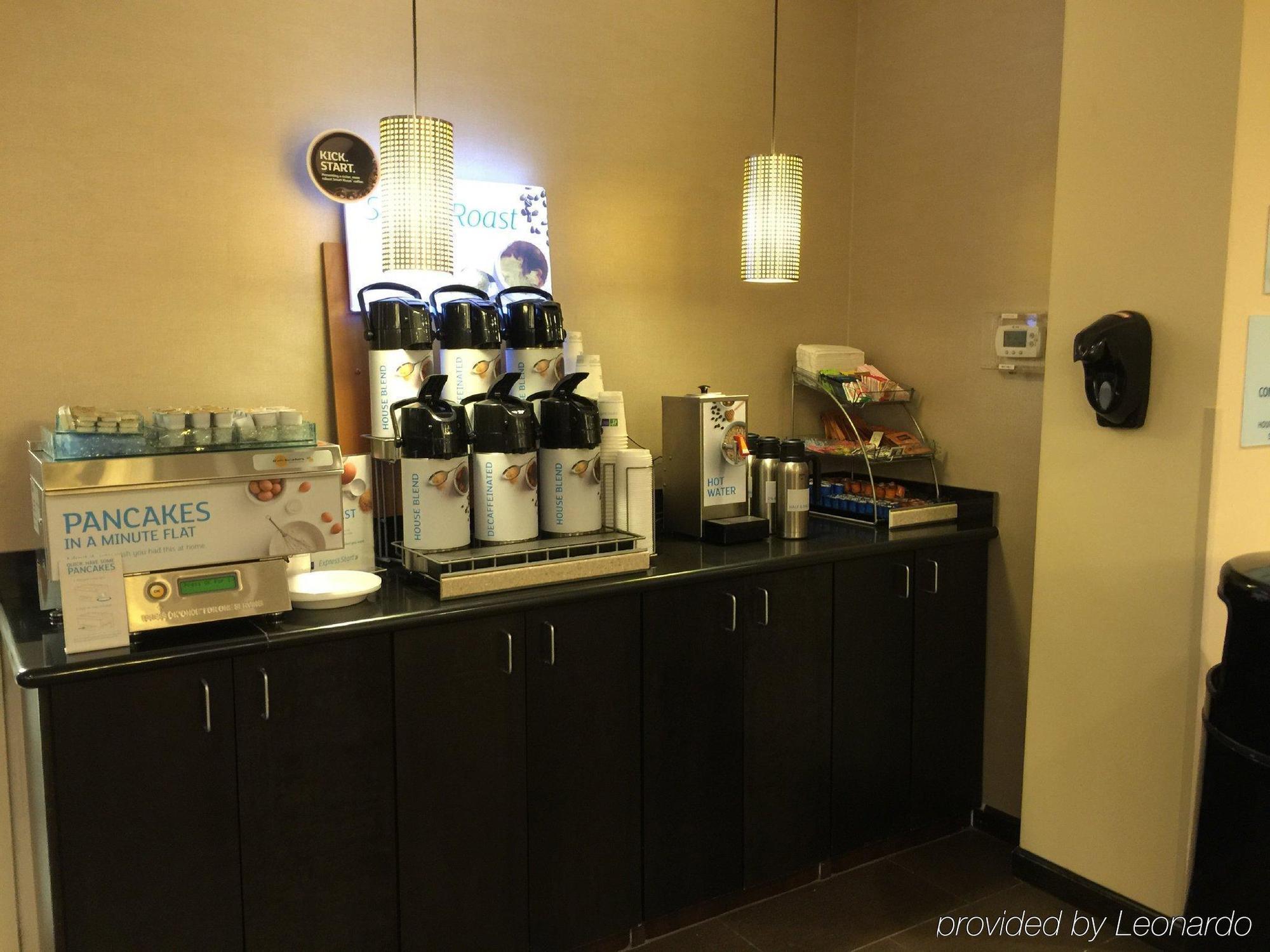 Holiday Inn Express And Suites - Bradford By Ihg Kültér fotó