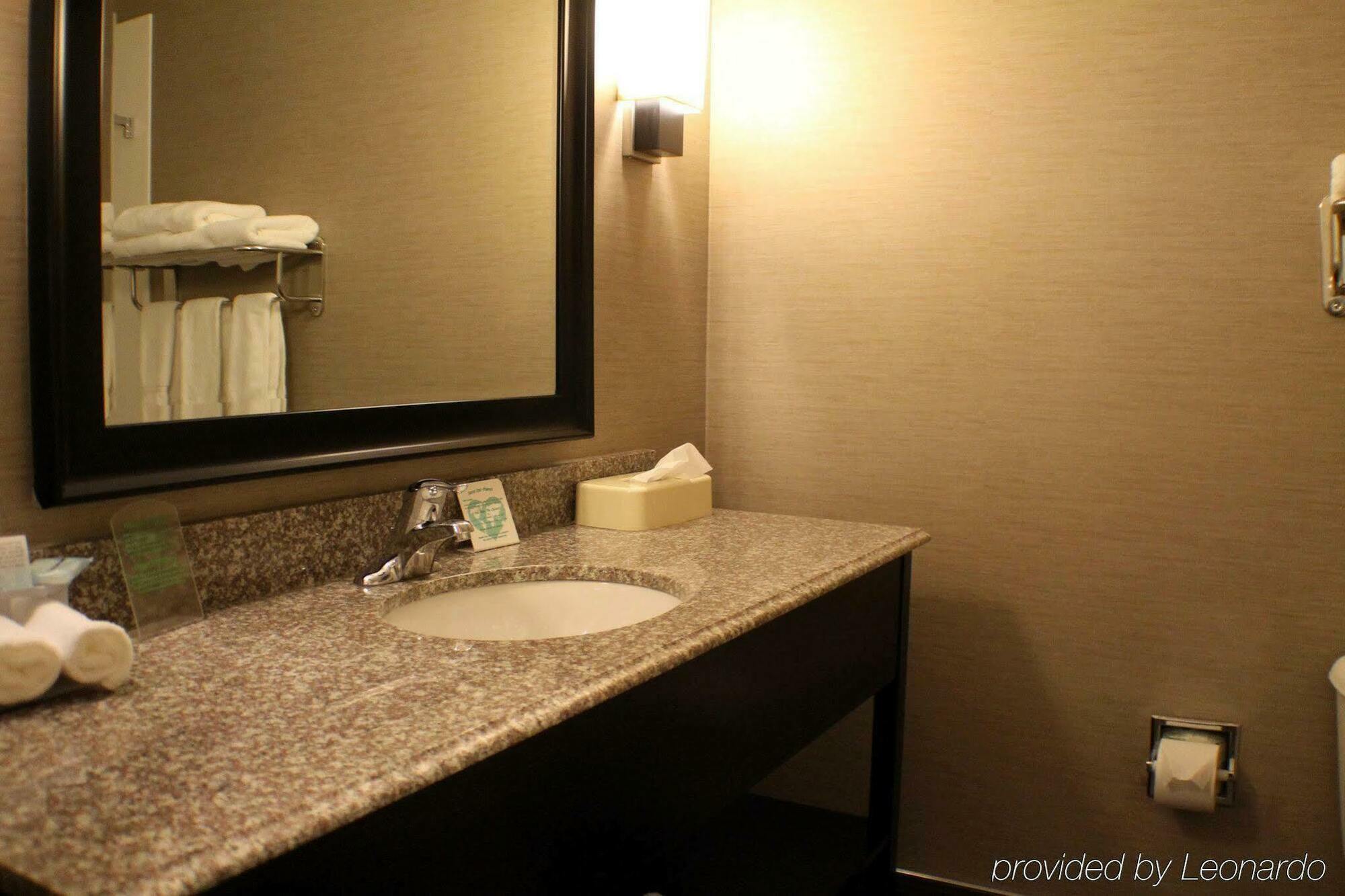 Holiday Inn Express And Suites - Bradford By Ihg Szoba fotó